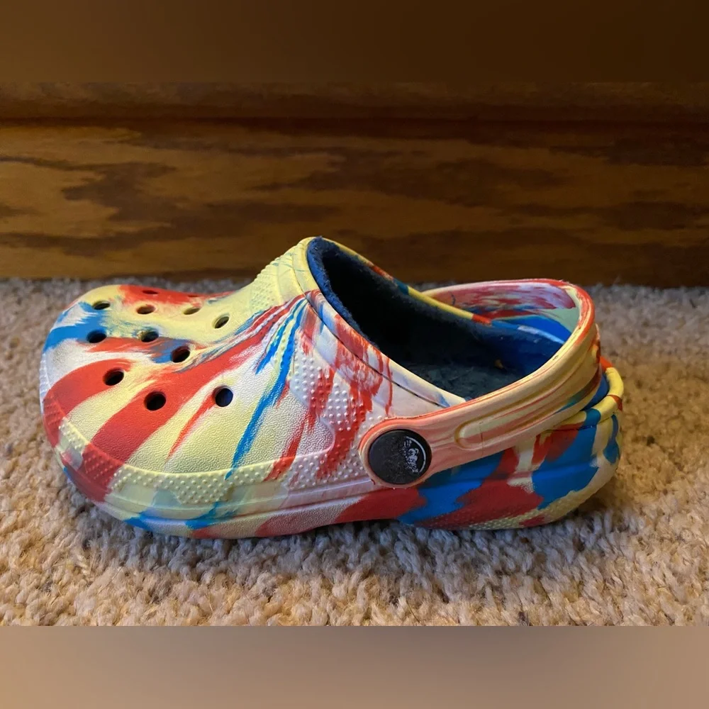 CROCS tie dye
